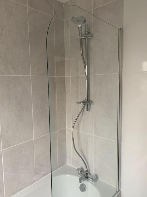 Revamped Holywood Town Centre Houseアパートメント エクステリア 写真