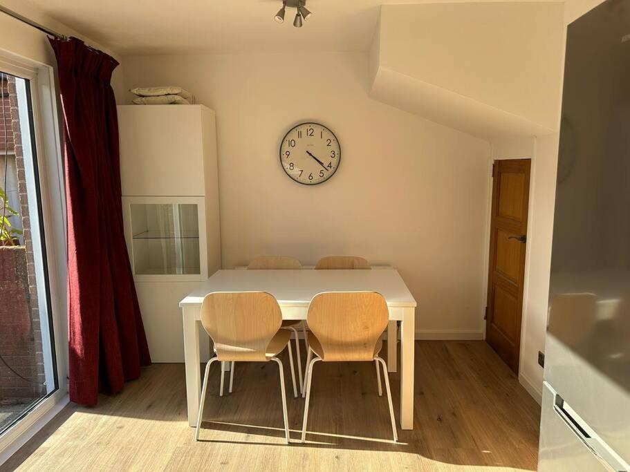 Revamped Holywood Town Centre Houseアパートメント エクステリア 写真